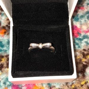 Pandora Sparkling Bow